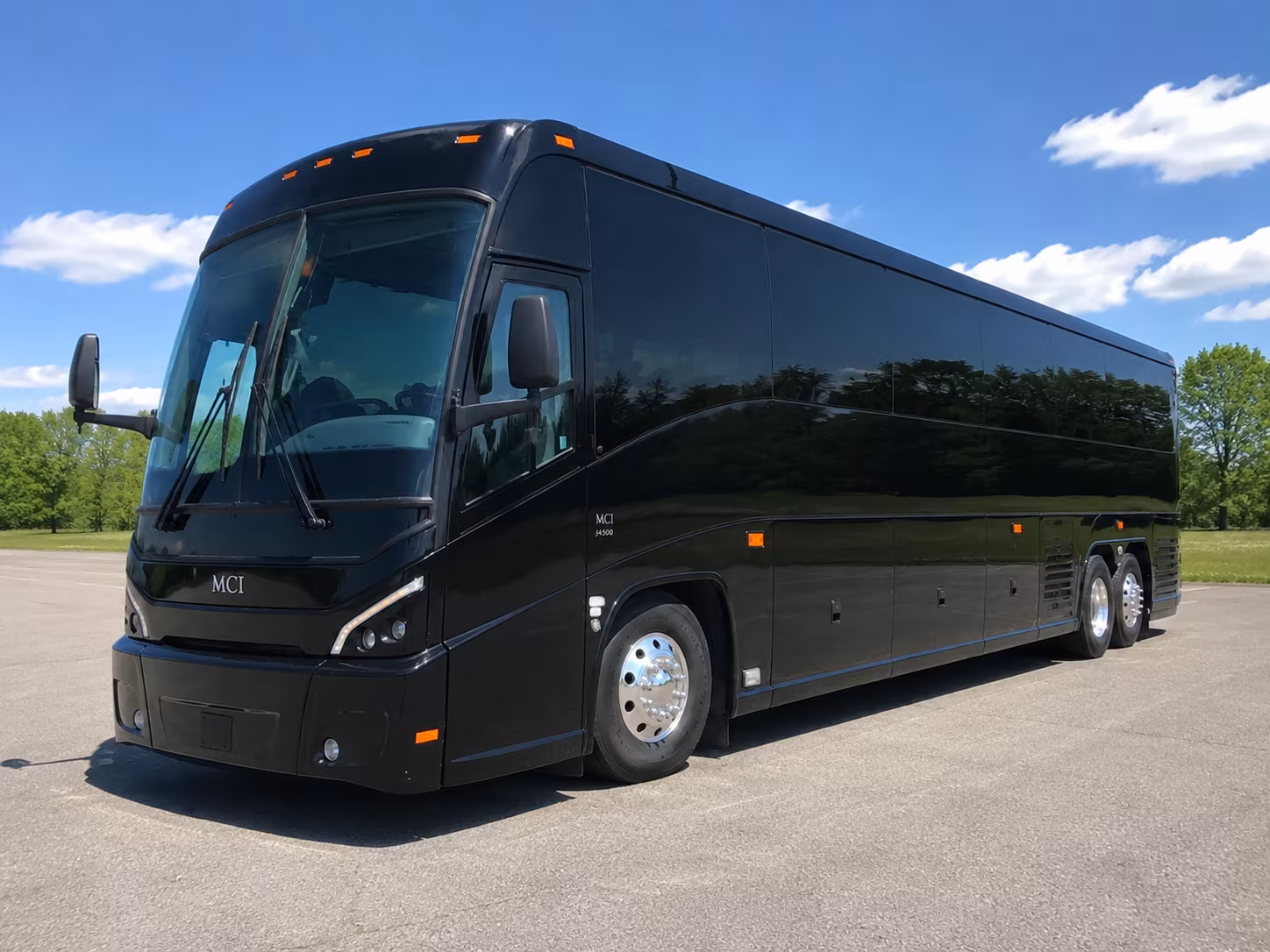 a reliable way to move government groups to charlotte douglas international airport
