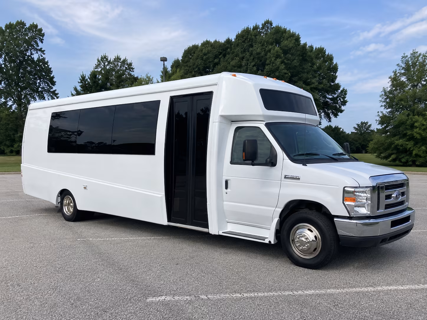 kannapolis 18 passenger party bus