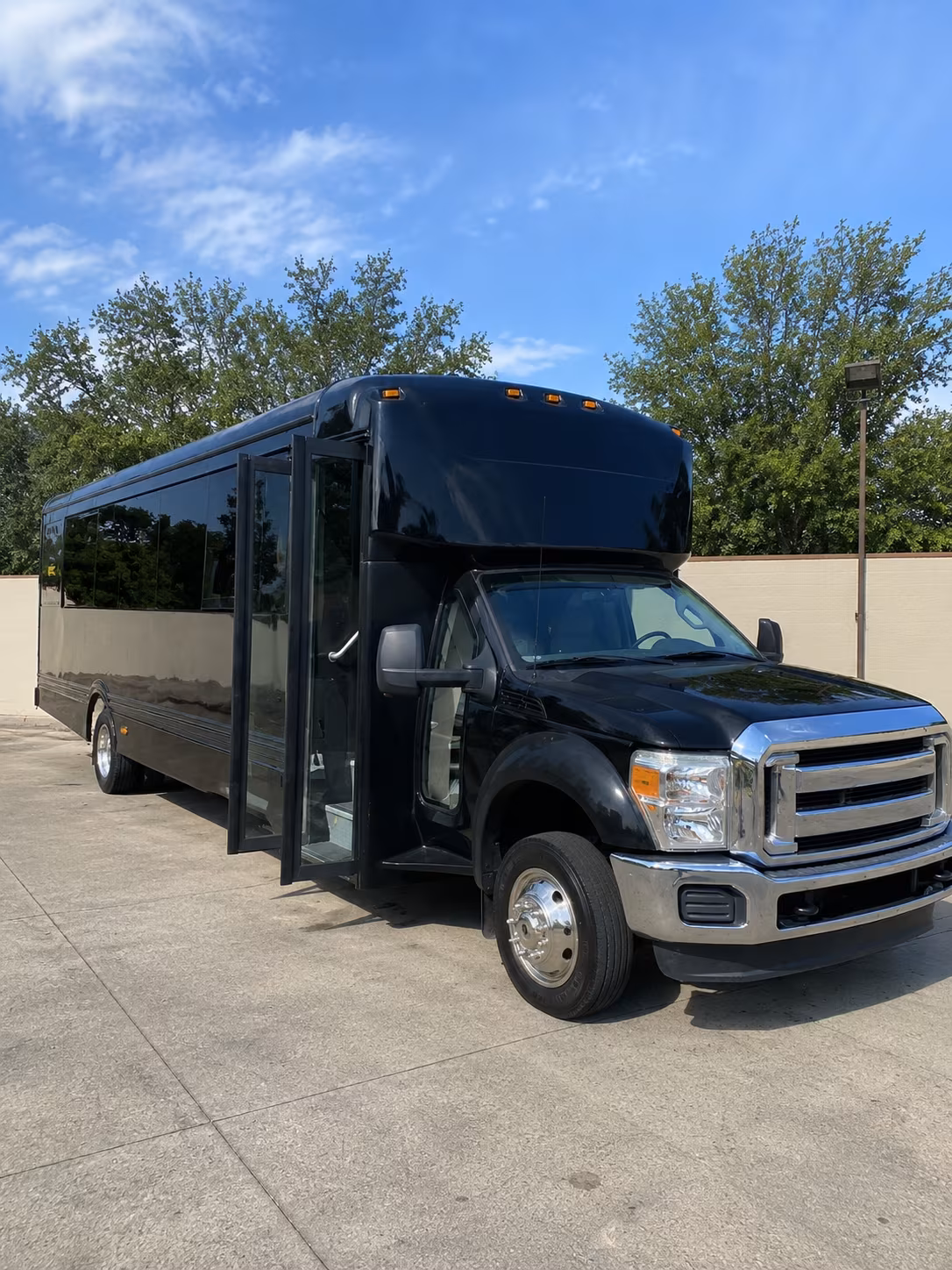 kannapolis 20 passenger party bus