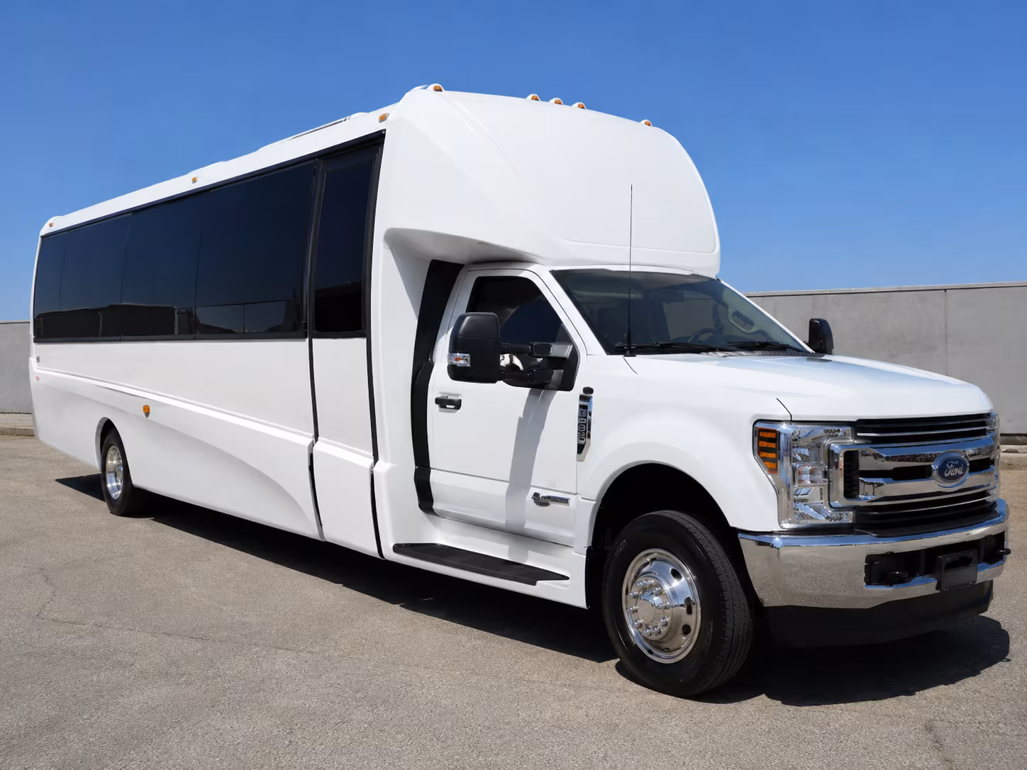 kannapolischarterbuscompany com is ready to help you book before race weekend fills the region